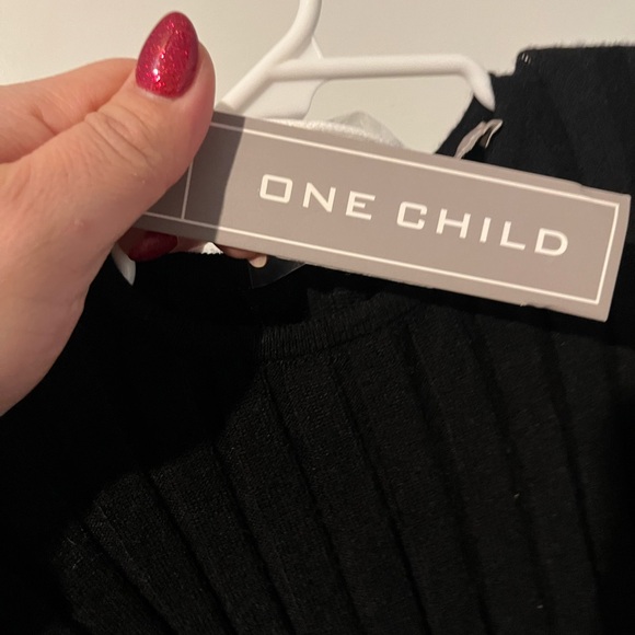 One Child. NWT Body suit for toddler girls in black and white in size 3. NWT - Picture 10 of 10